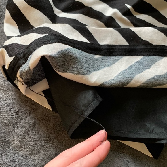 Banana Republic pencil skirt pleats zebra print 0 - Picture 7 of 8